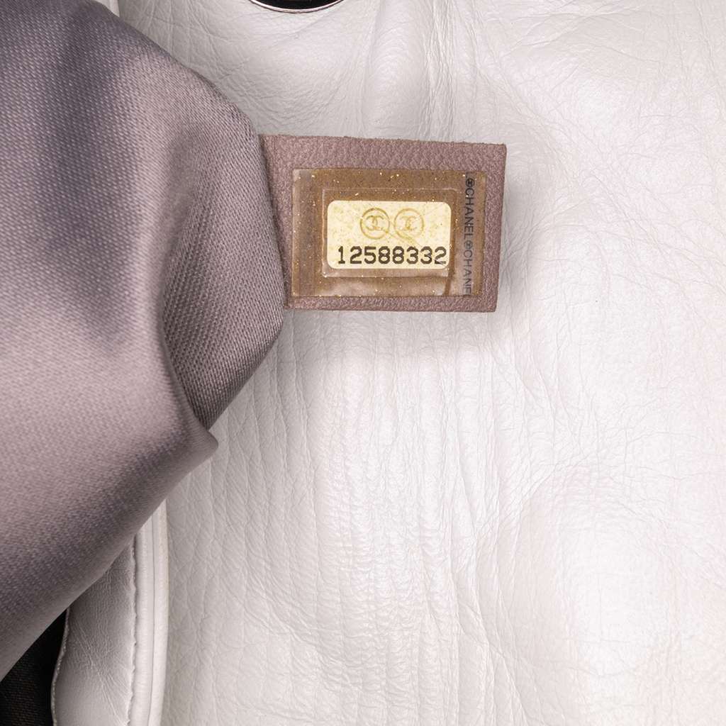 Chanel CC Quilted Soft Lambskin Chain Mail Shoulder Bag - Detail 1