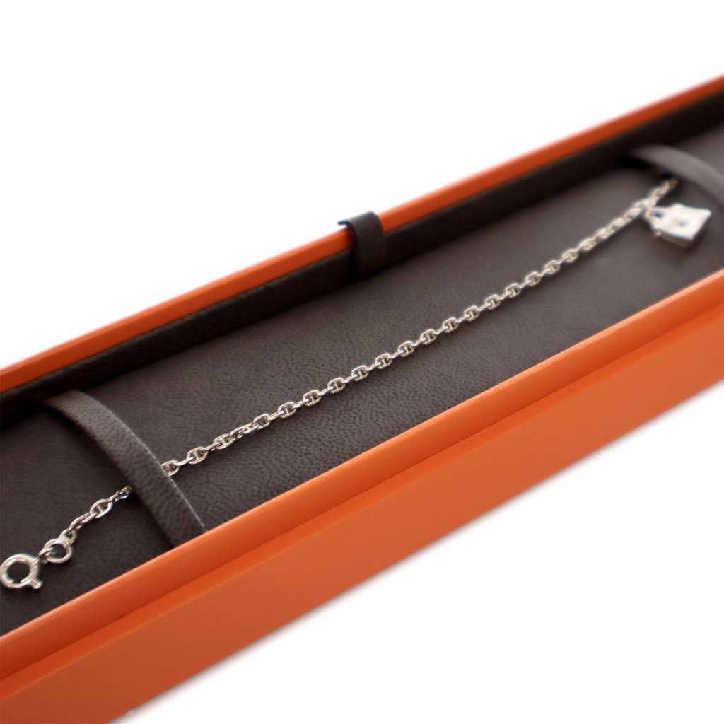 Hermès Sterling Silver Amulettes Kelly Bracelet - Image 10