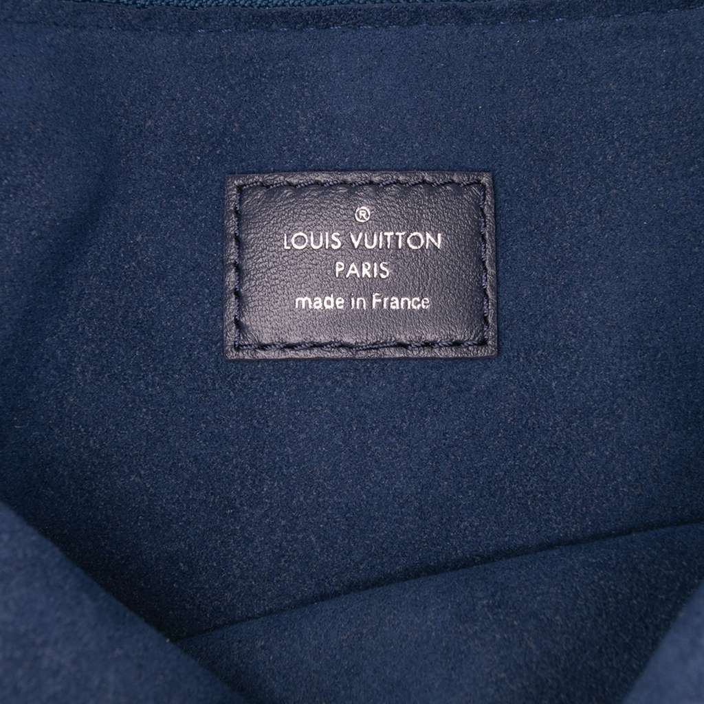 Louis Vuitton Monogram Embossed Puffy Lambskin Coussin PM - Detail 1