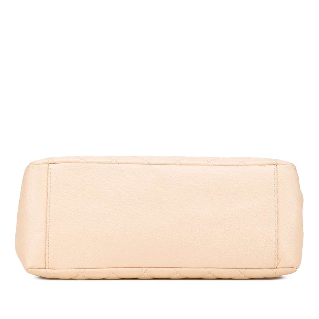 Chanel Caviar Grand Shopping Tote - Image 6