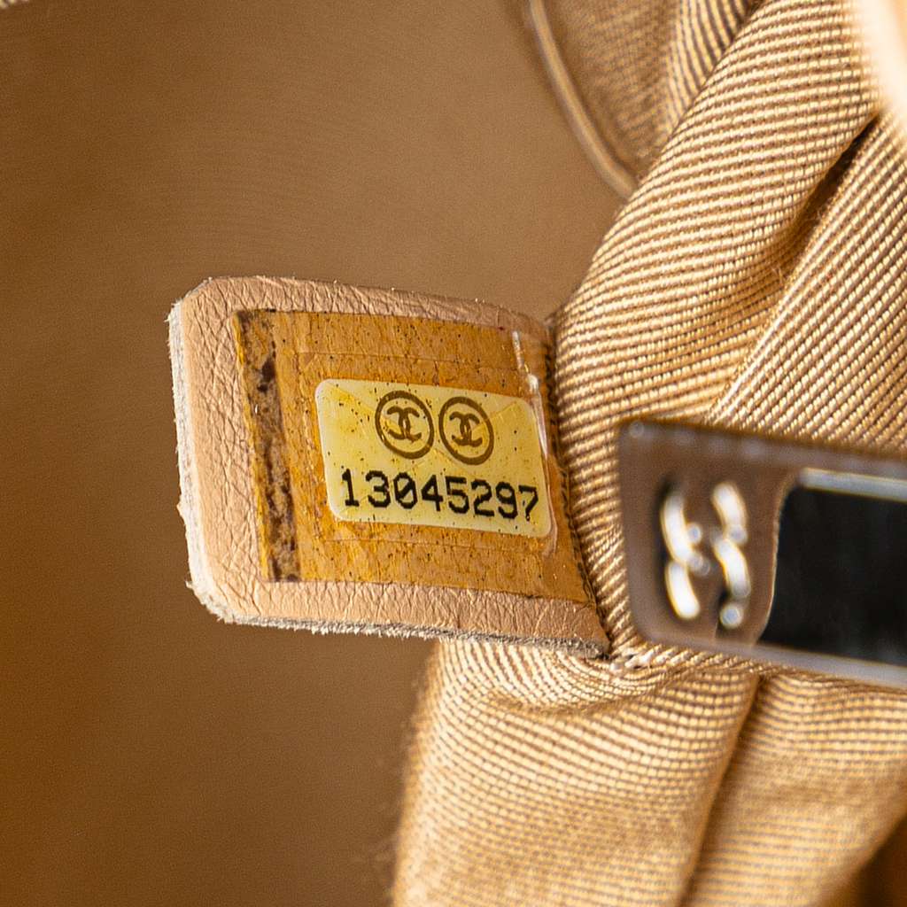 Chanel Caviar Grand Shopping Tote - Detail 2