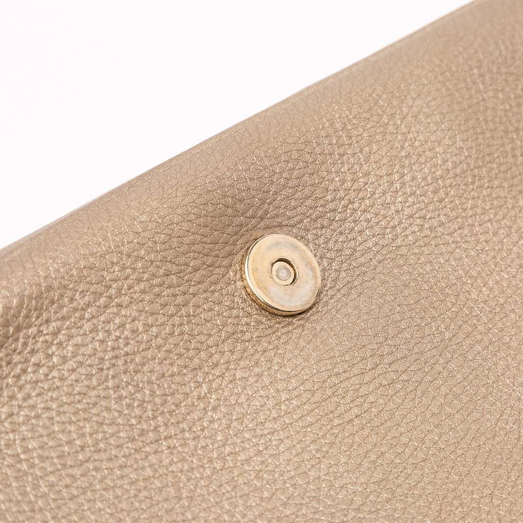 Gucci Medium Metallic Leather Soho Chain Flap Crossbody - Image 11