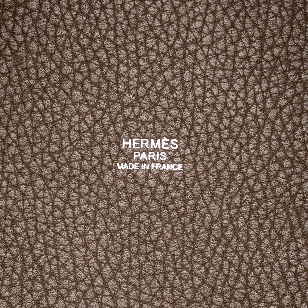 Hermès Clemence Picotin Lock 18 - Side view