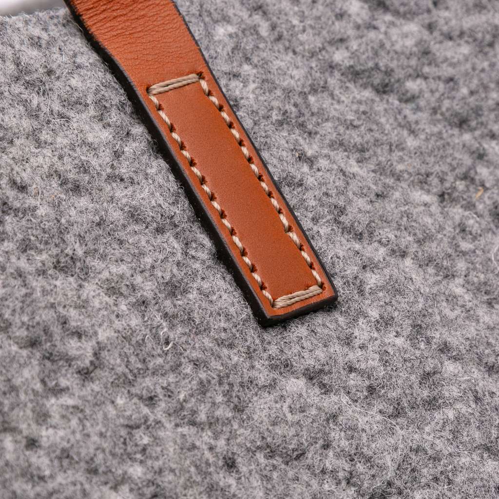 Gucci Diamante Wool Tote - Image 11