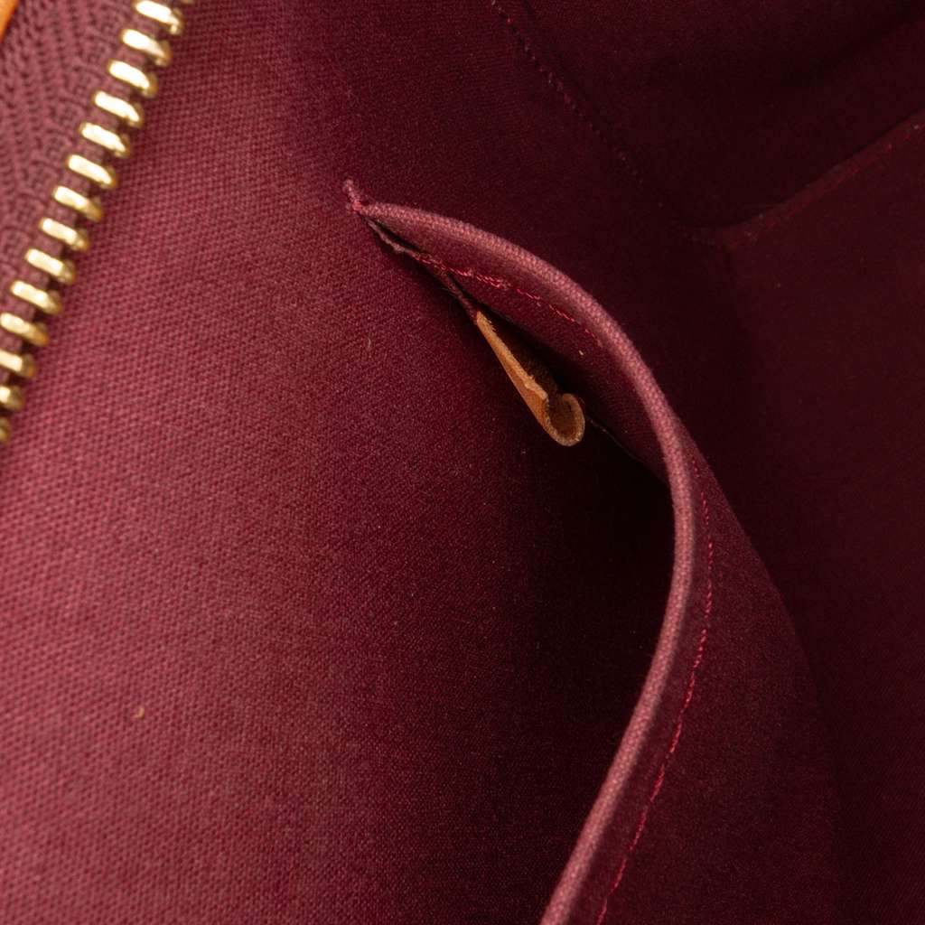 Louis Vuitton Monogram Vernis Brea MM - Detail 1