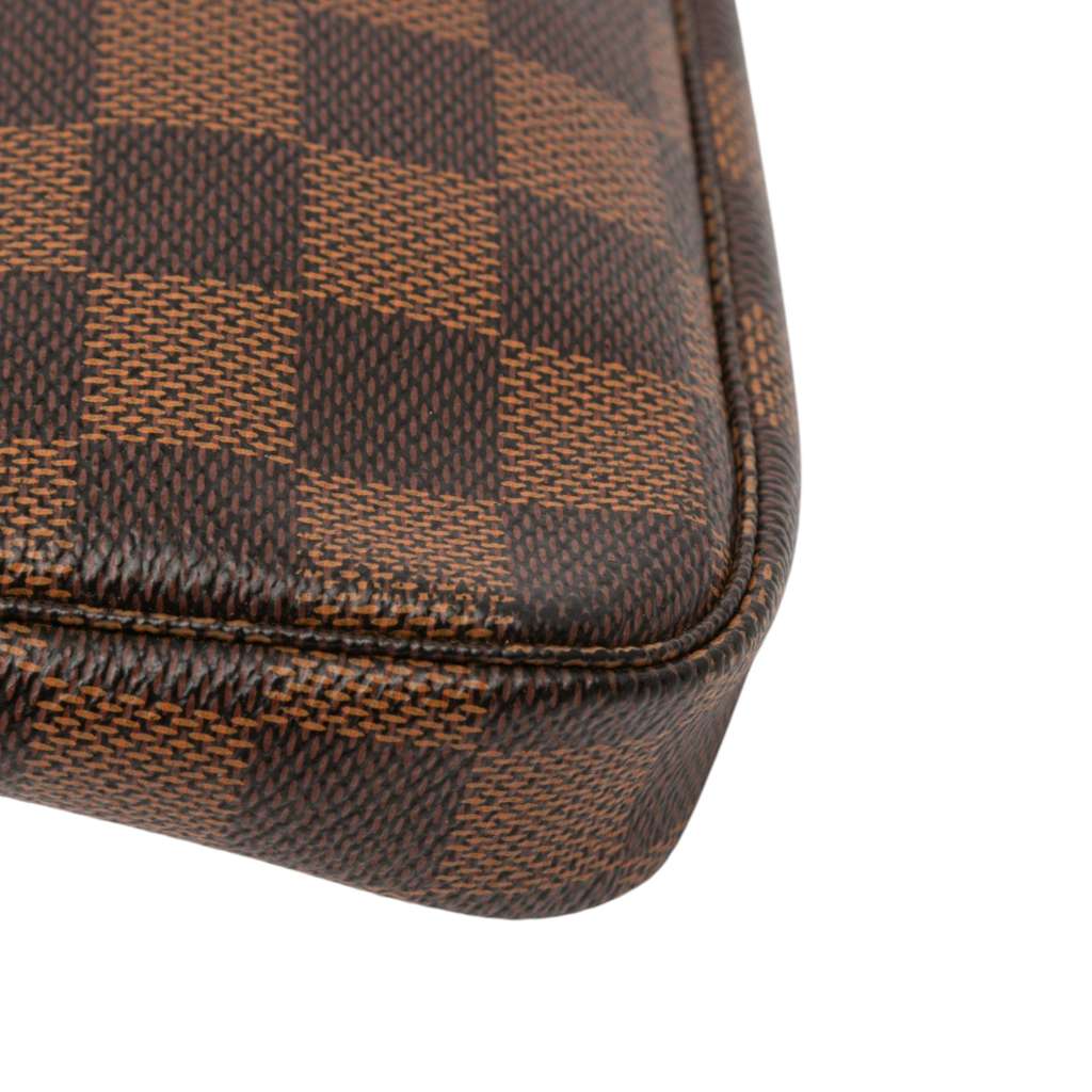 Louis Vuitton Damier Ebene Mini Pochette Accessoires - Detail 2