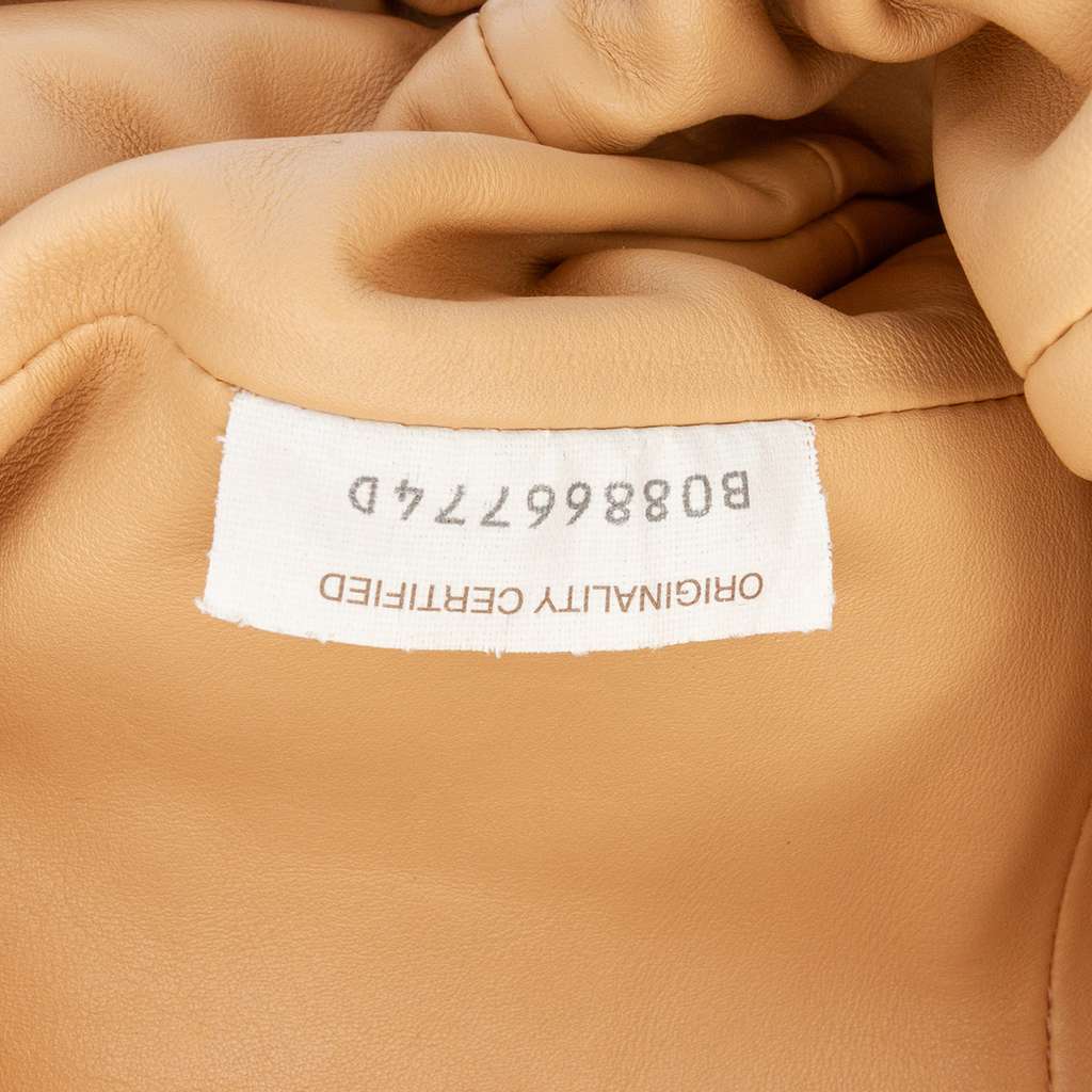 Bottega Veneta Lambskin The Mini Pouch Crossbody - Detail 1