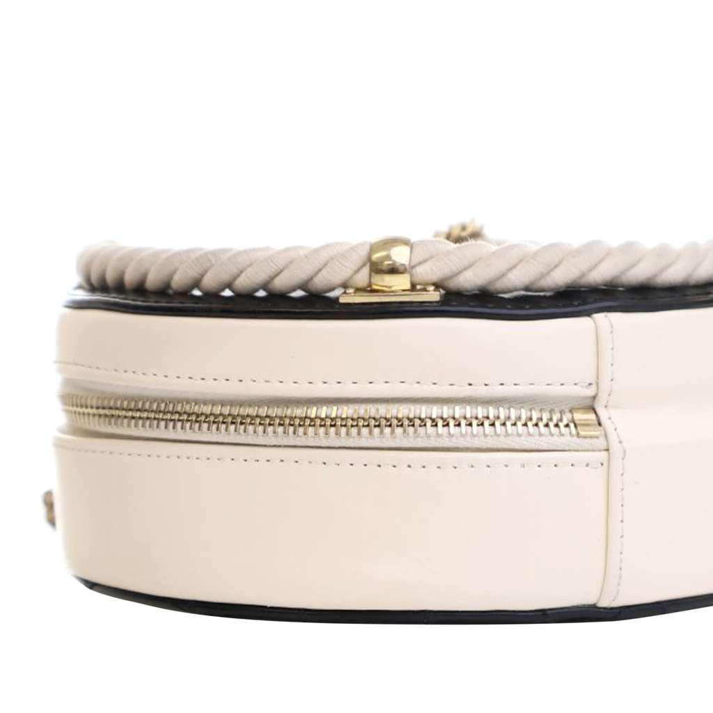 Chanel Crumpled Calfskin En Vogue Round Bag - Image 14