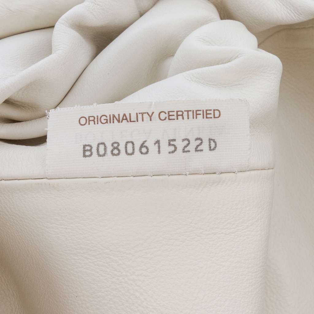 Bottega Veneta Lambskin The Mini Pouch Crossbody - Detail 1