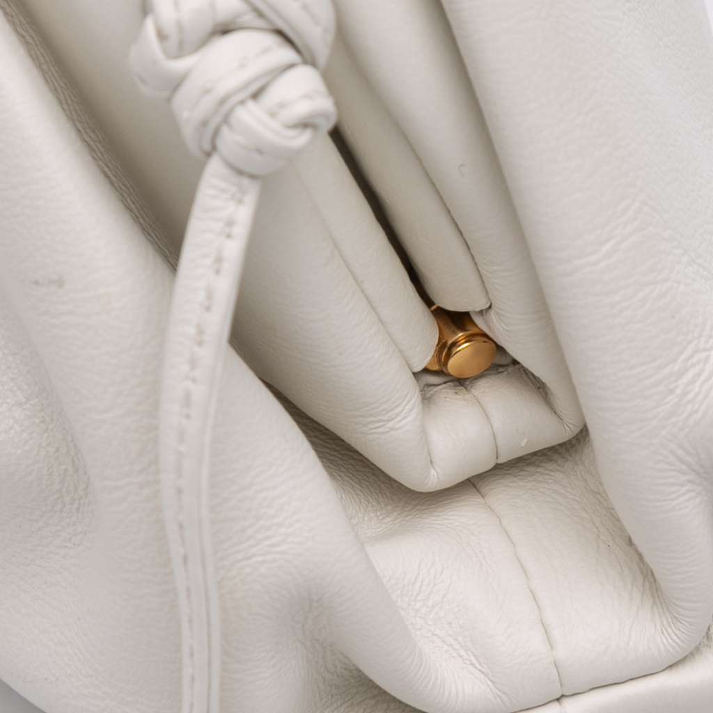 Bottega Veneta Lambskin The Mini Pouch Crossbody - Detail 2