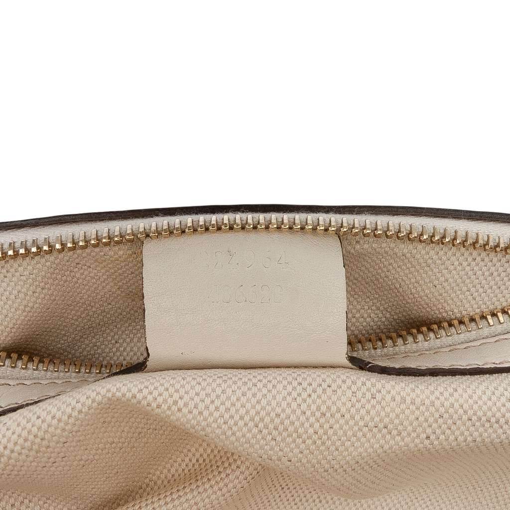Gucci Medium GG Canvas New Bamboo Satchel - Detail 1