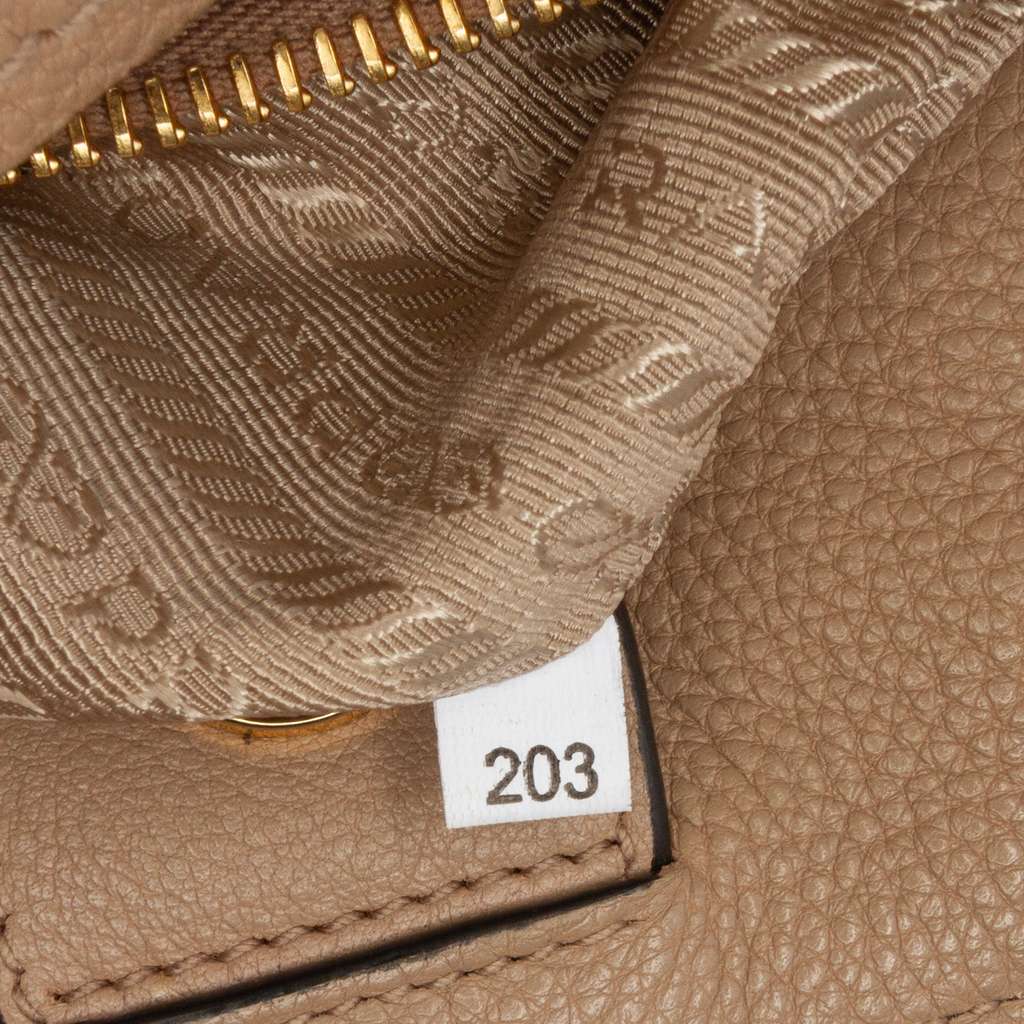 Prada Vitello Phenix Satchel - Detail 1