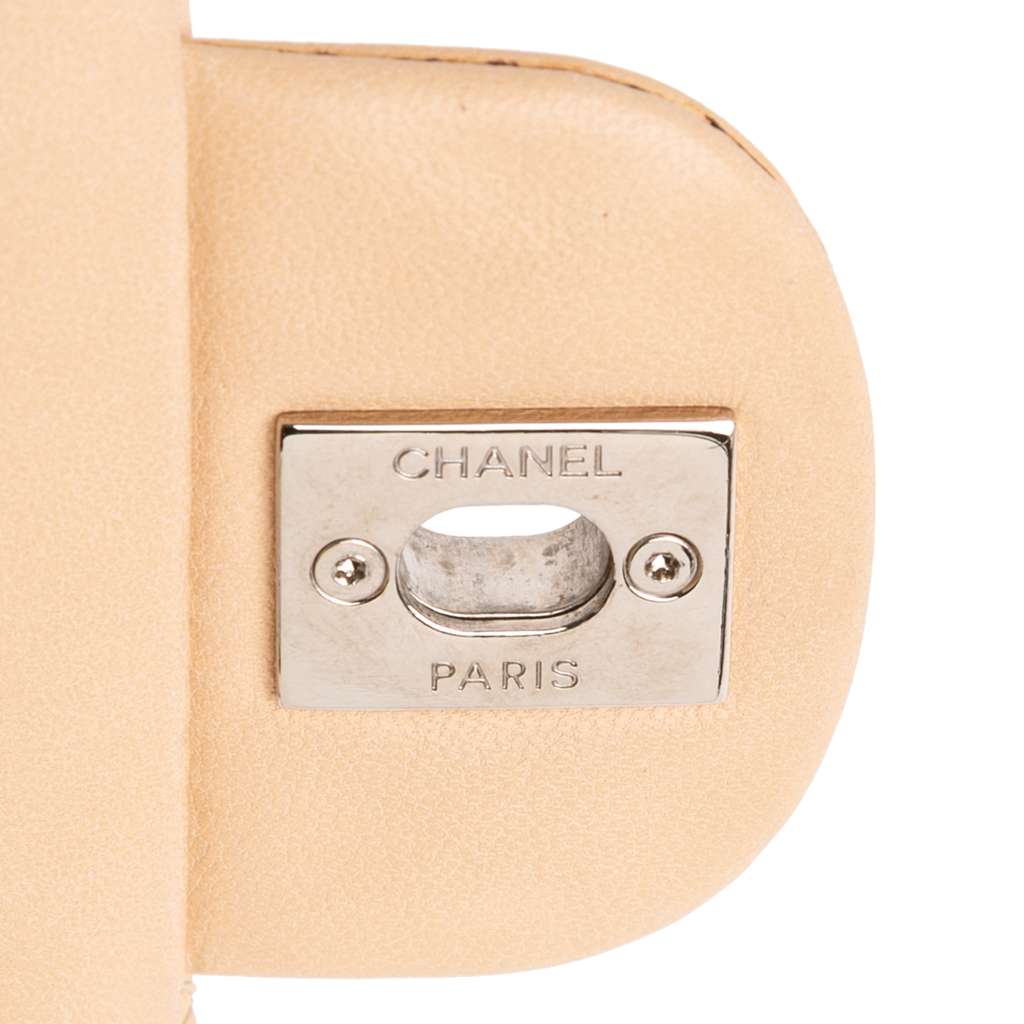 Chanel Medium Classic Lambskin Double Flap - Image 10