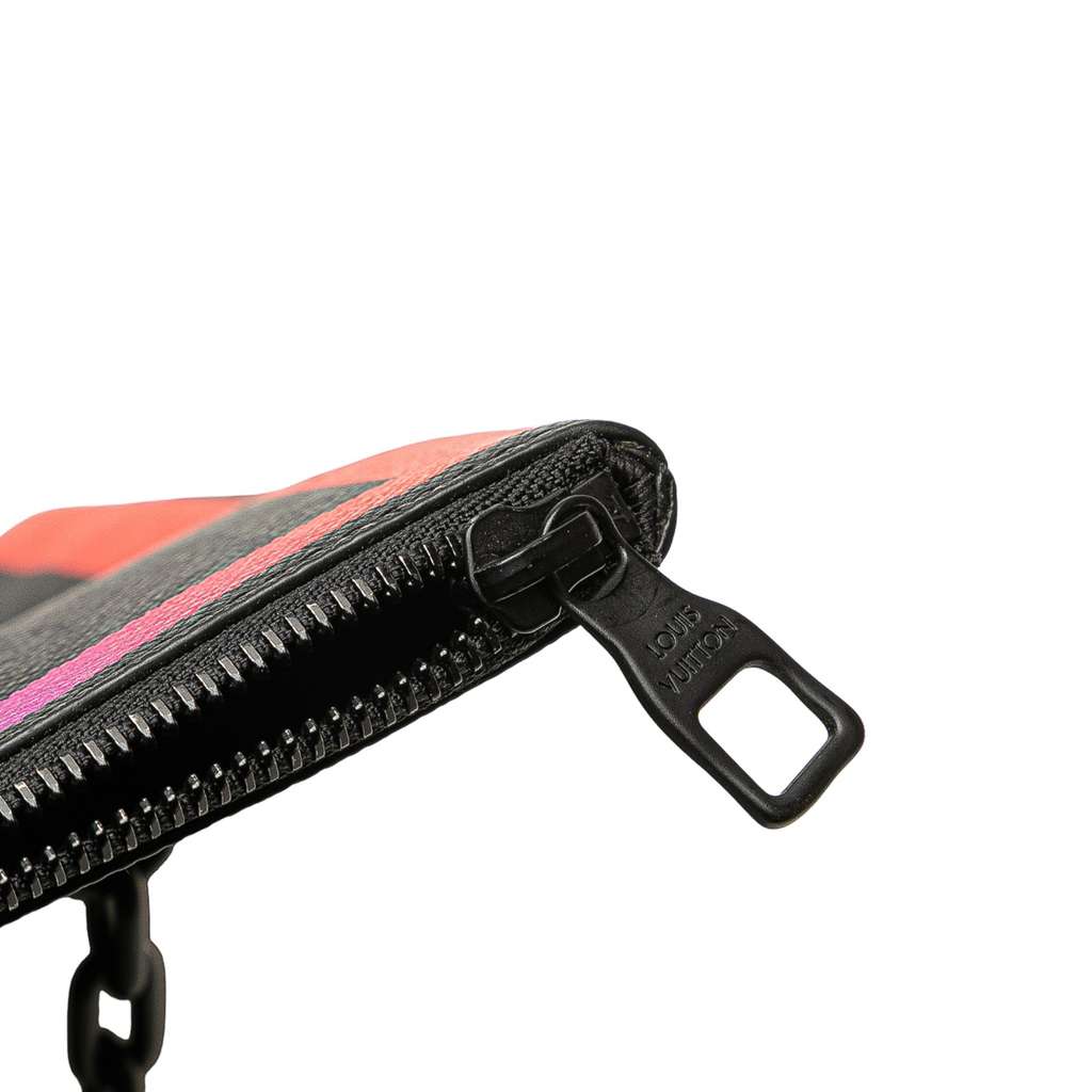 Louis Vuitton Taiga Rainbow Pochette A4 - Detail 2