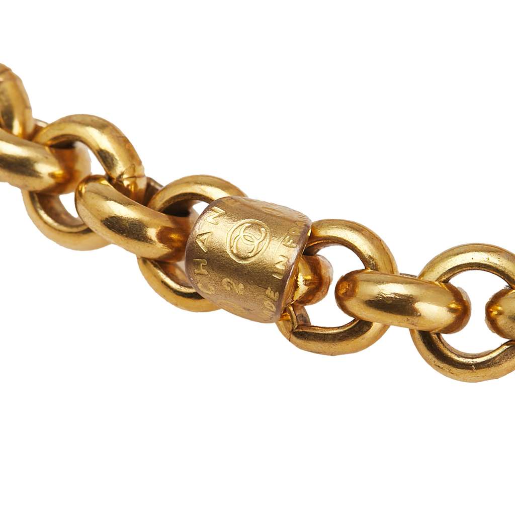 Chanel CC Gold Plated Diamond Cut Pendant Necklace - Side view