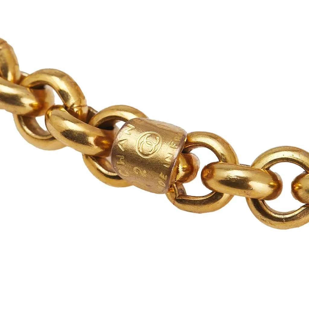 Chanel CC Gold Plated Diamond Cut Pendant Necklace Gold Metal Good - Box View