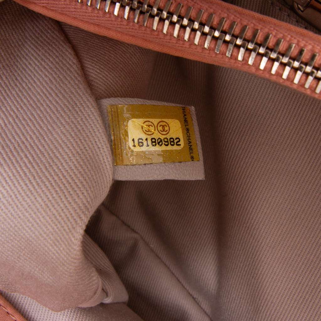 Chanel Small Iridescent Calfskin Sea Hit Tote - Detail 1