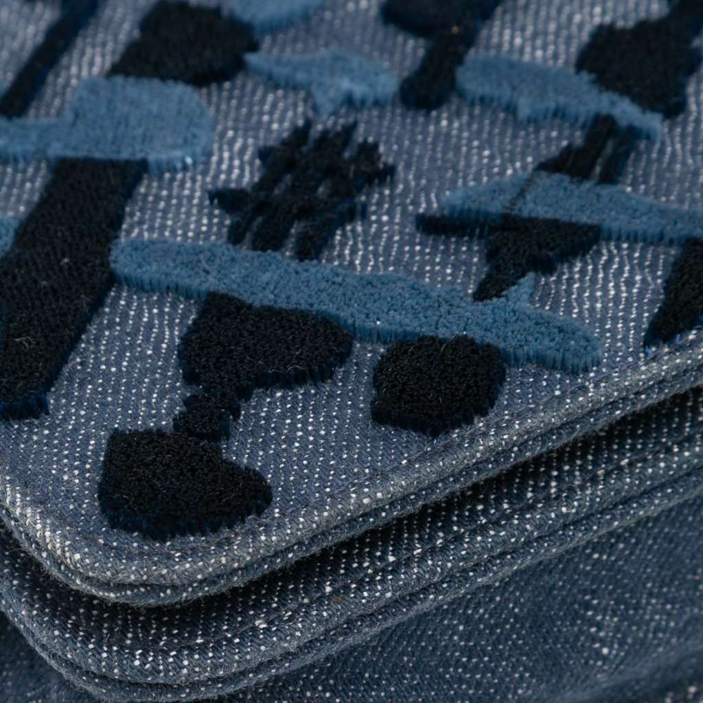 Chanel Denim and Velvet Wallet On Chain - Detail 2