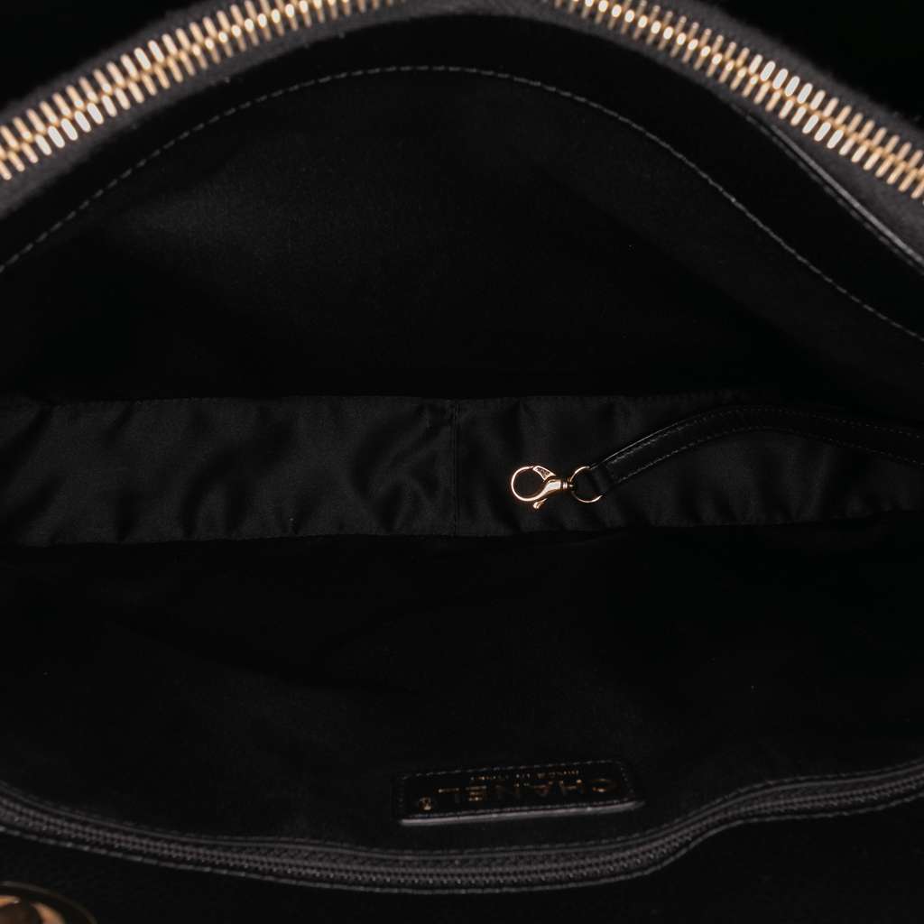 Chanel Caviar Grand Shopping Tote - 4