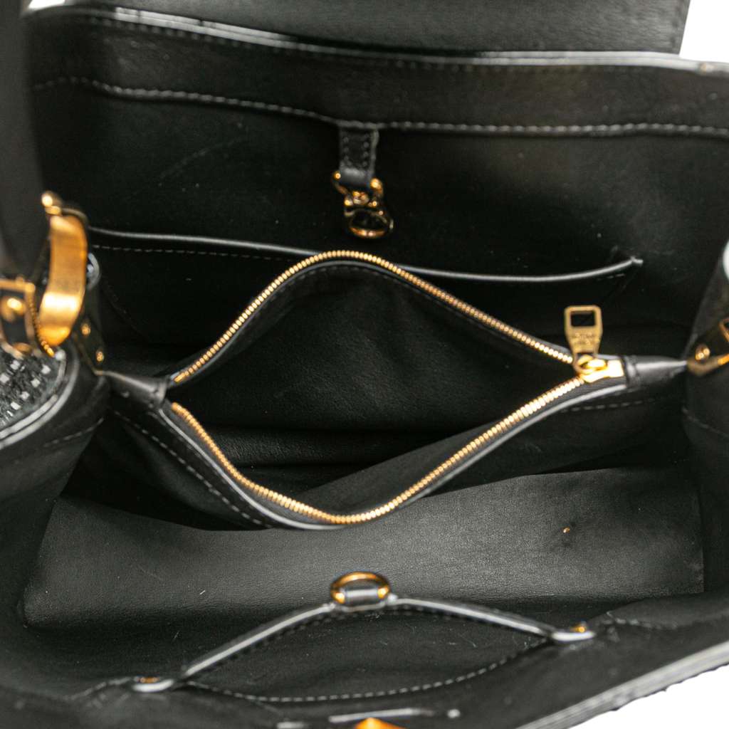 Louis Vuitton Tweed Capucines MM - 4