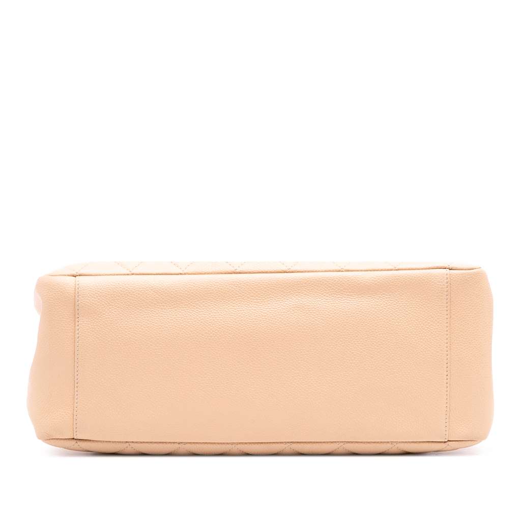 Chanel Caviar Grand Shopping Tote - 3