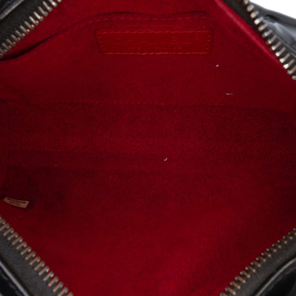 Chanel CC Chocolate Bar Patent Shoulder Bag - 4