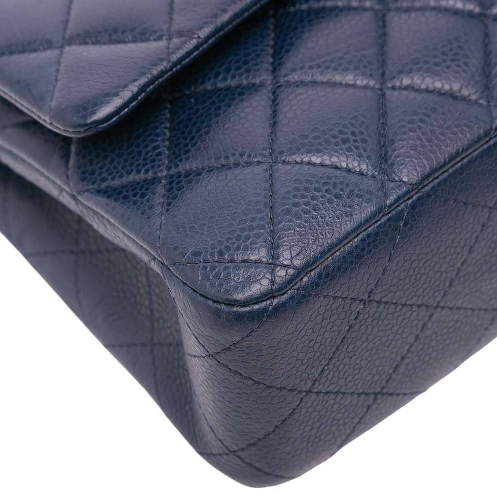 Chanel Medium Classic Caviar Double Flap - Detail 2