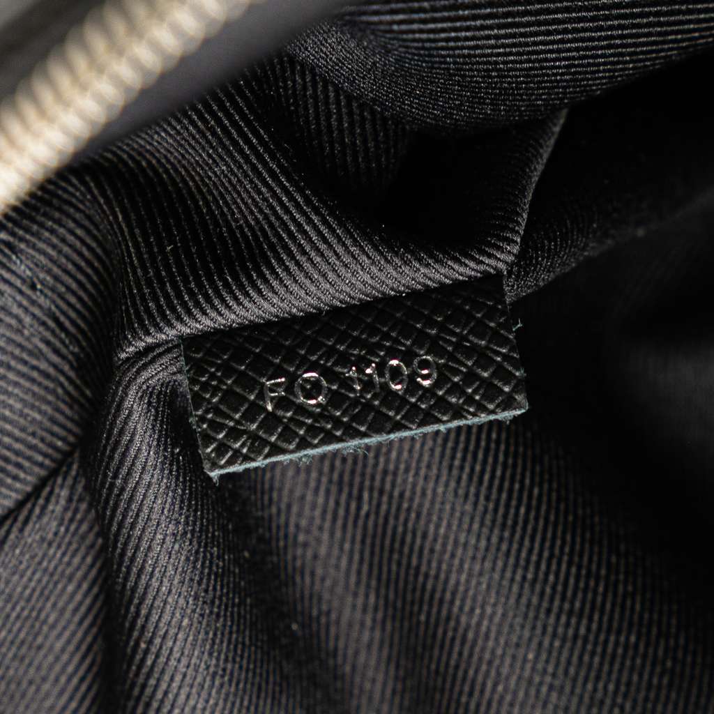 Louis Vuitton Monogram Taigarama Outdoor Bumbag - Detail 1