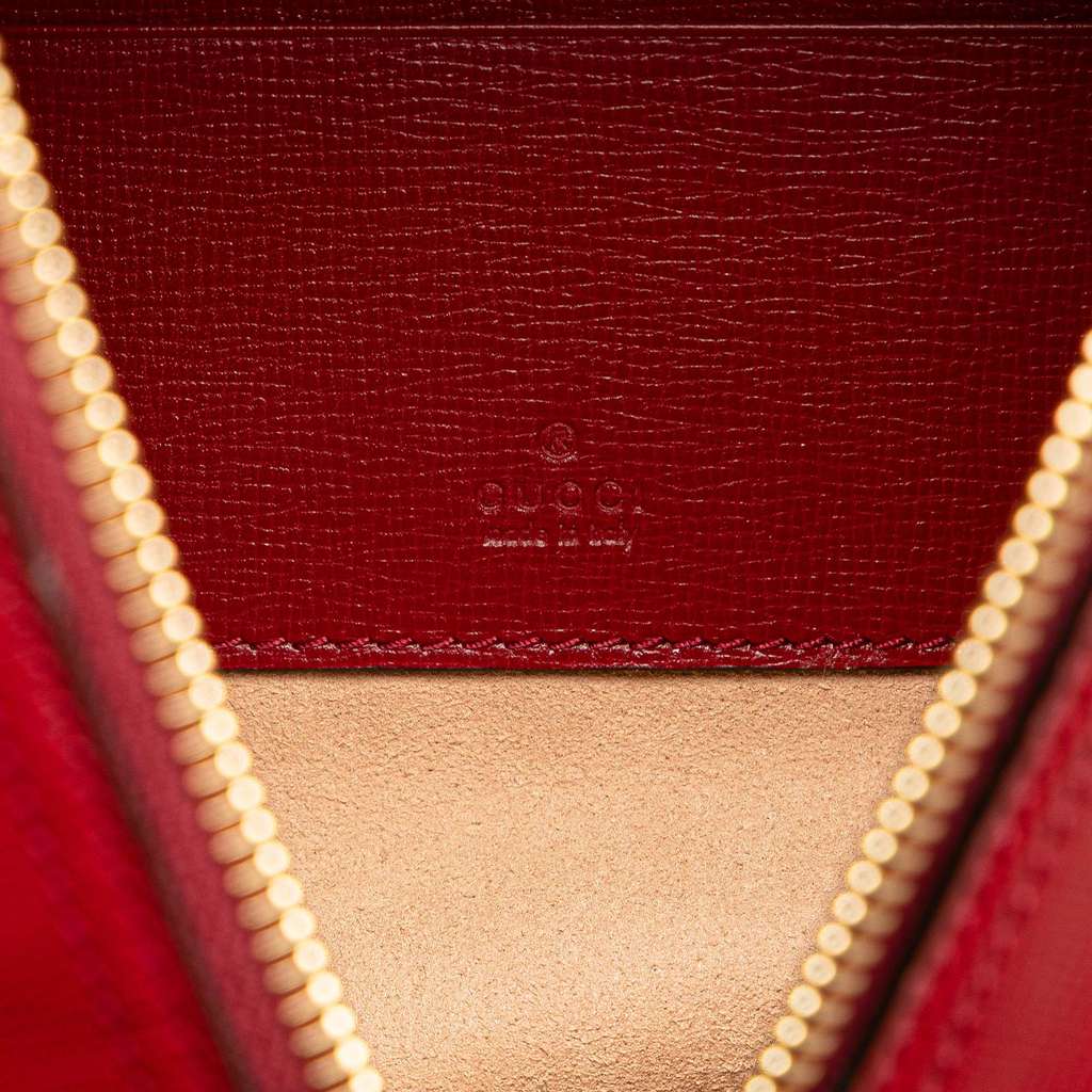 Gucci Leather Interlocking G Oval Clutch - Side view