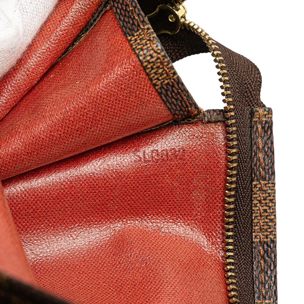 Louis Vuitton Damier Ebene Toiletry Pouch 26 - 5