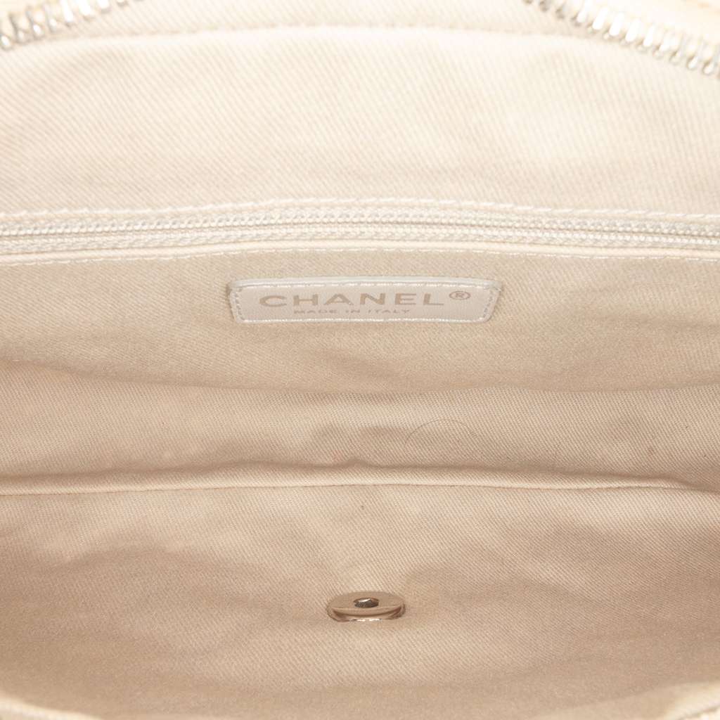 Chanel Jumbo Quilted Caviar Easy Flap - 4