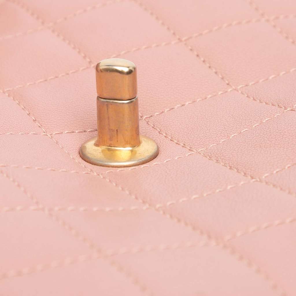 Chanel Quilted Lambskin Curved Flap - Detail 2