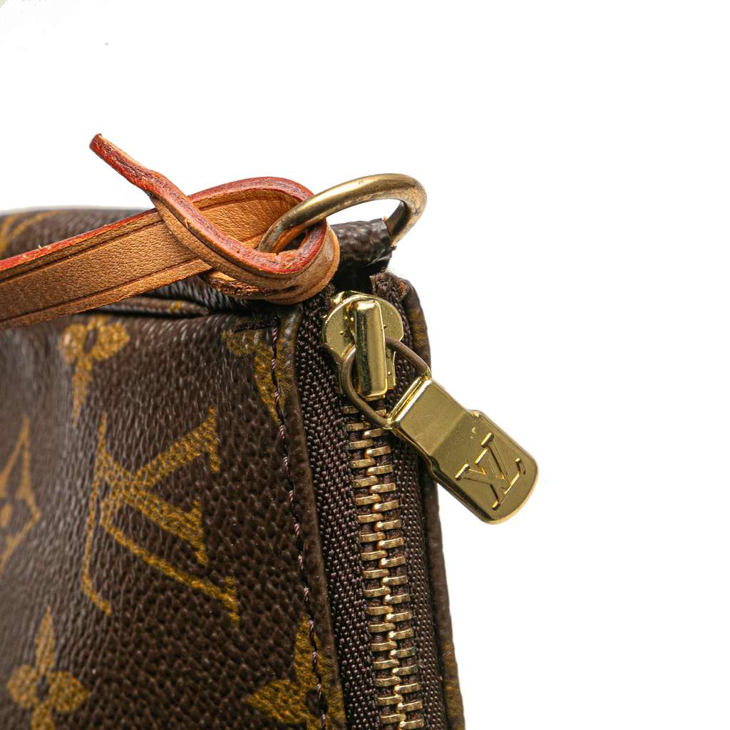 Louis Vuitton Monogram Pochette Accessoires - Detail 2