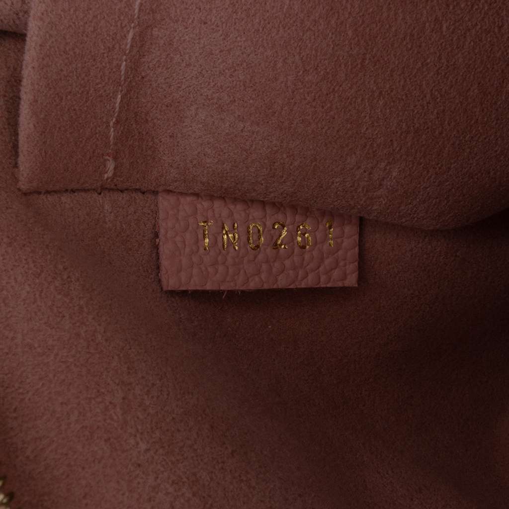 Louis Vuitton Monogram Daily Pouch - Detail 1