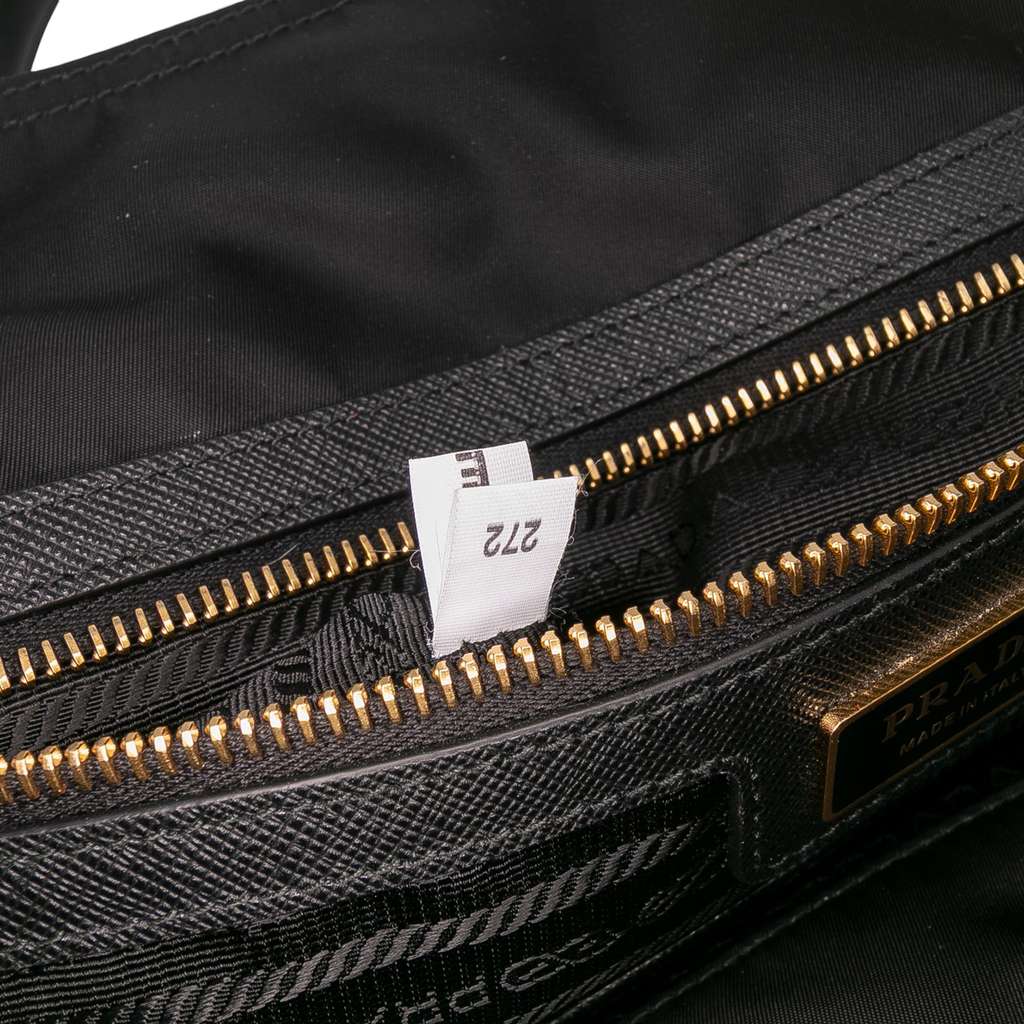 Prada Medium Saffiano Trimmed Re Nylon Re Edition 1978 Tote - Detail 1