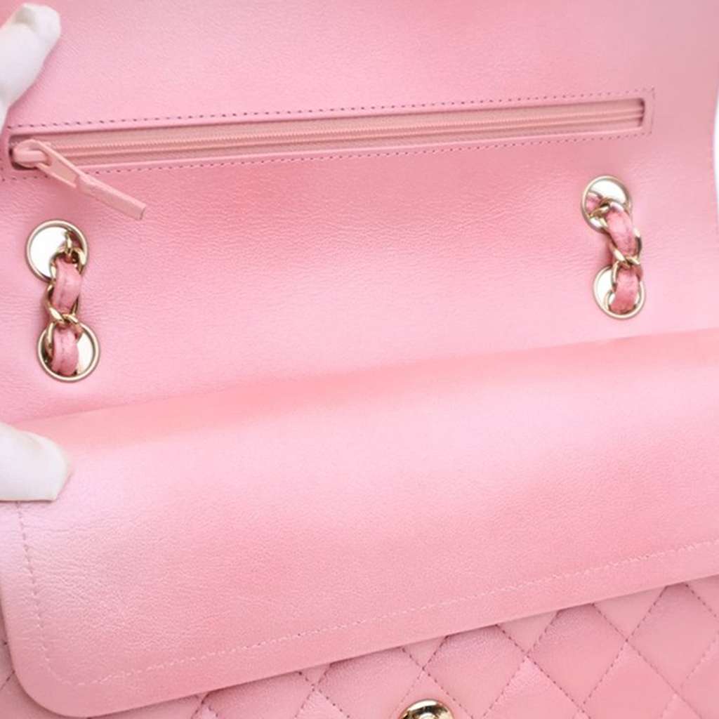 Chanel Medium Classic Iridescent Lambskin Double Flap - Detail 1