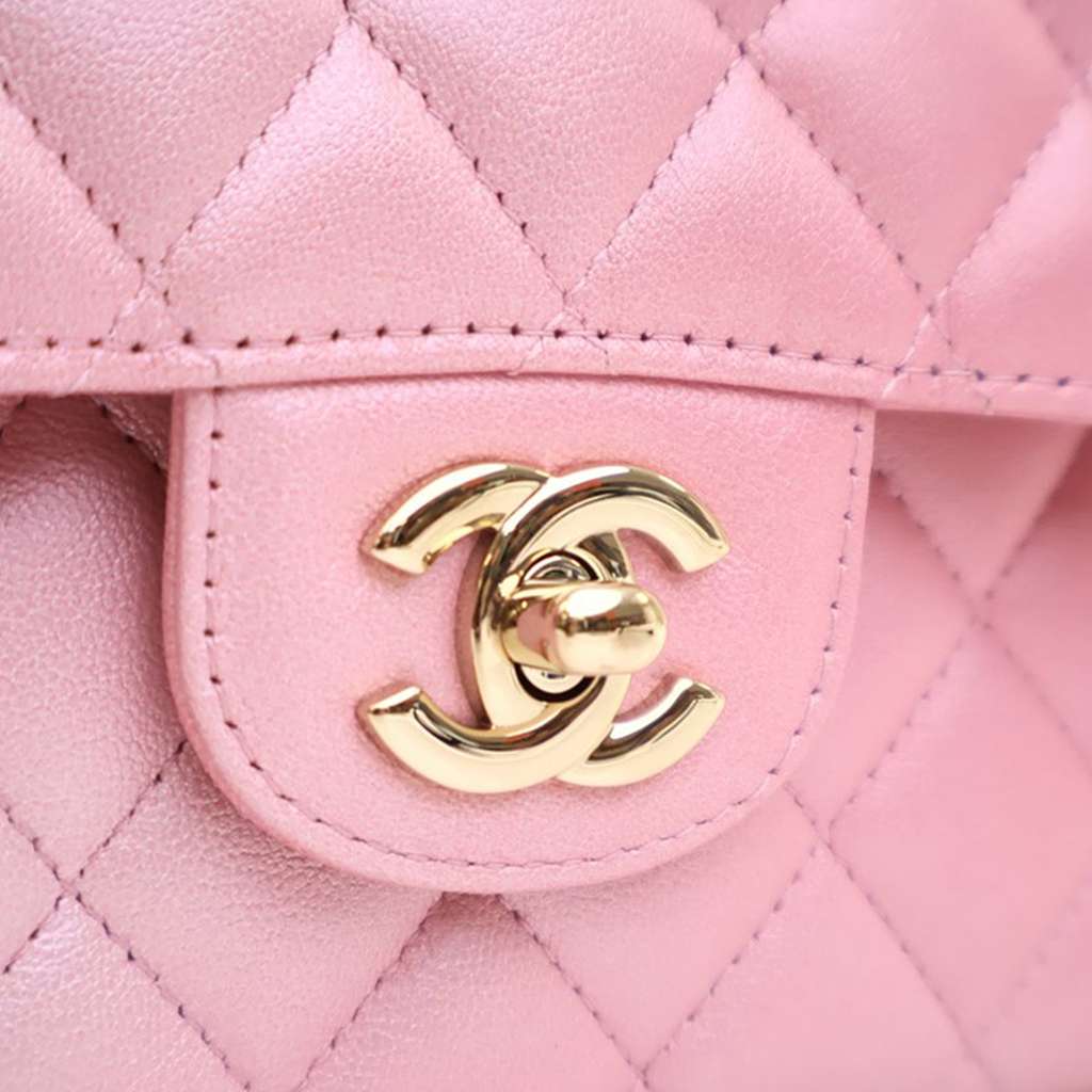 Chanel Medium Classic Iridescent Lambskin Double Flap - Detail 2