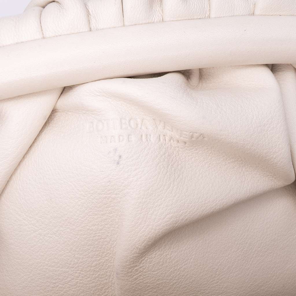 Bottega Veneta Lambskin The Mini Pouch Crossbody - Detail 2