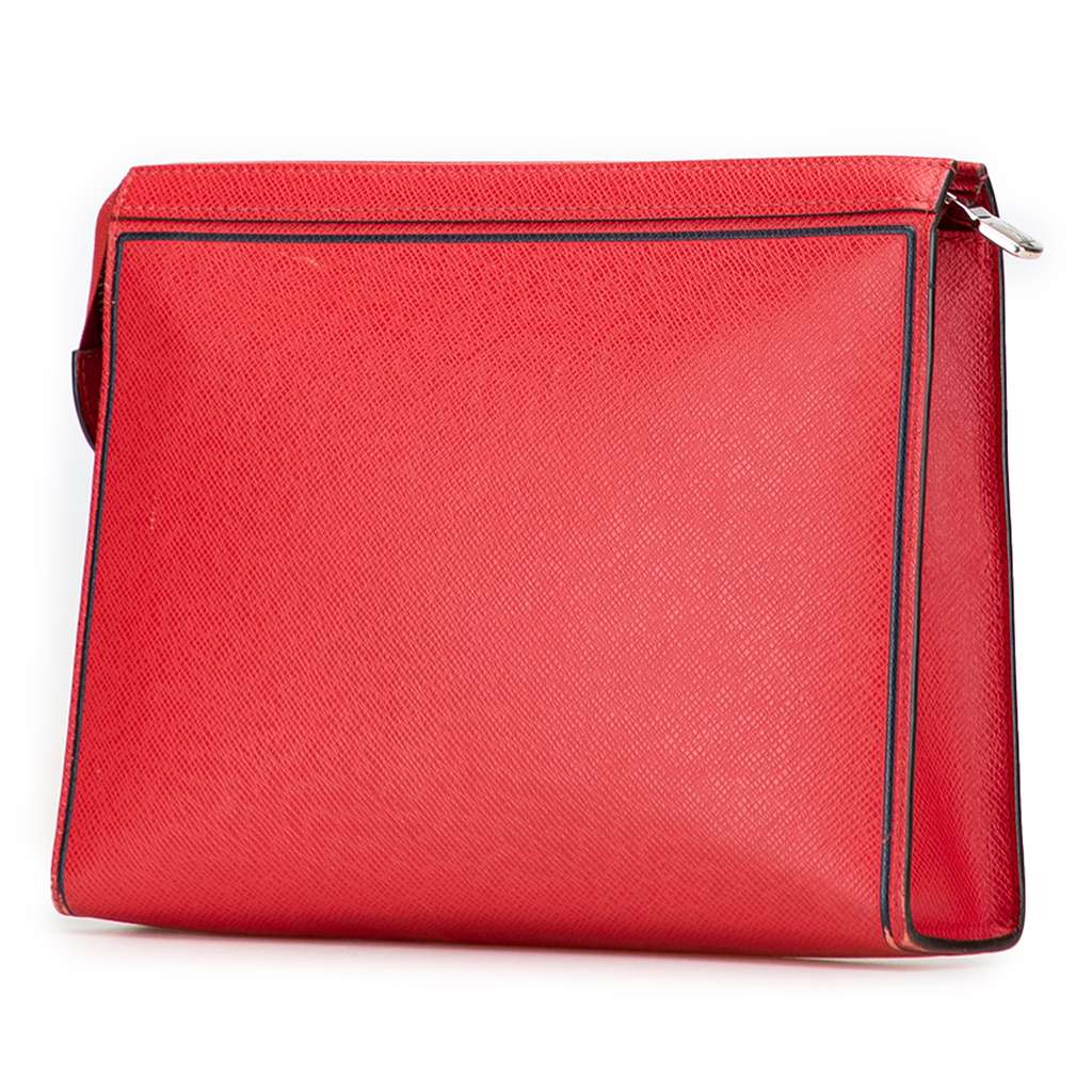 Louis Vuitton Taiga Pochette Voyage MM - Back view