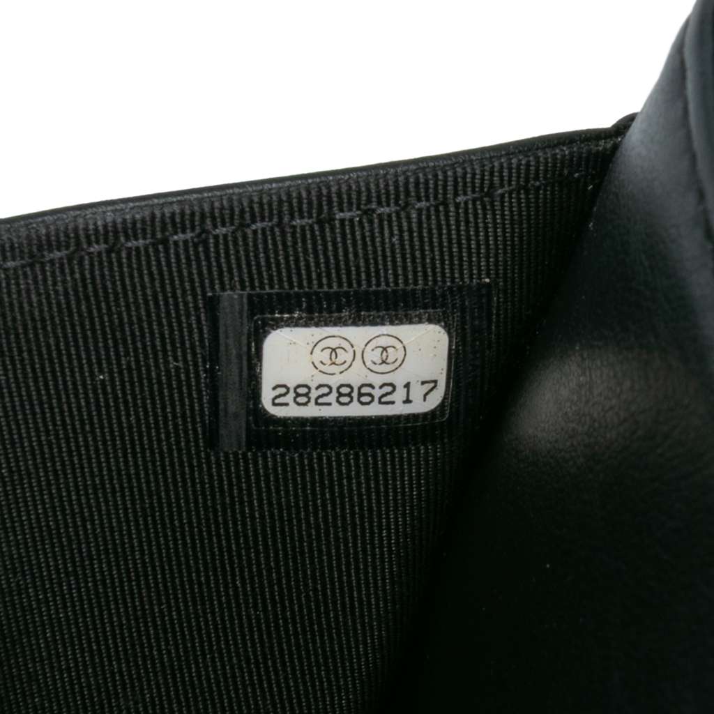 Chanel Chevron Aged Calfskin Gabrielle Wallet On Chain - Detail 1