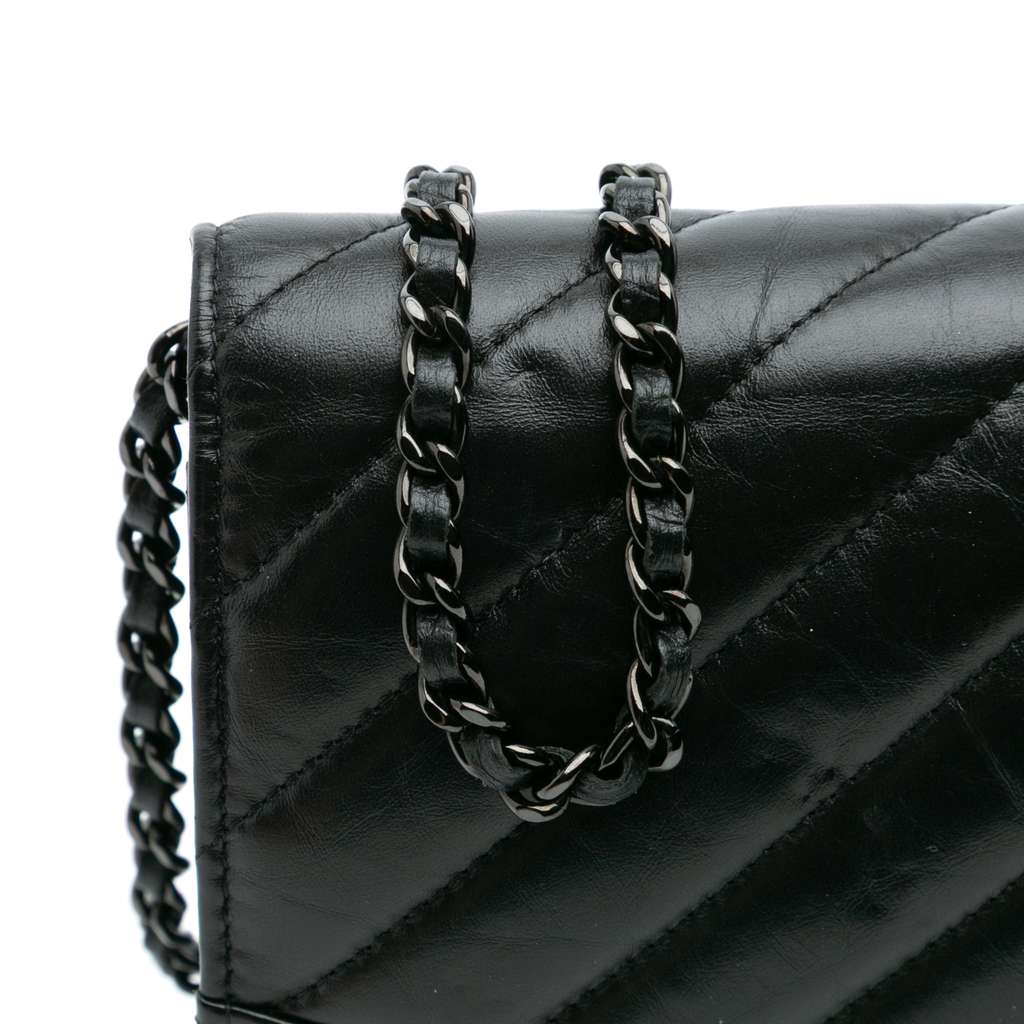 Chanel Chevron Aged Calfskin Gabrielle Wallet On Chain - Image 10