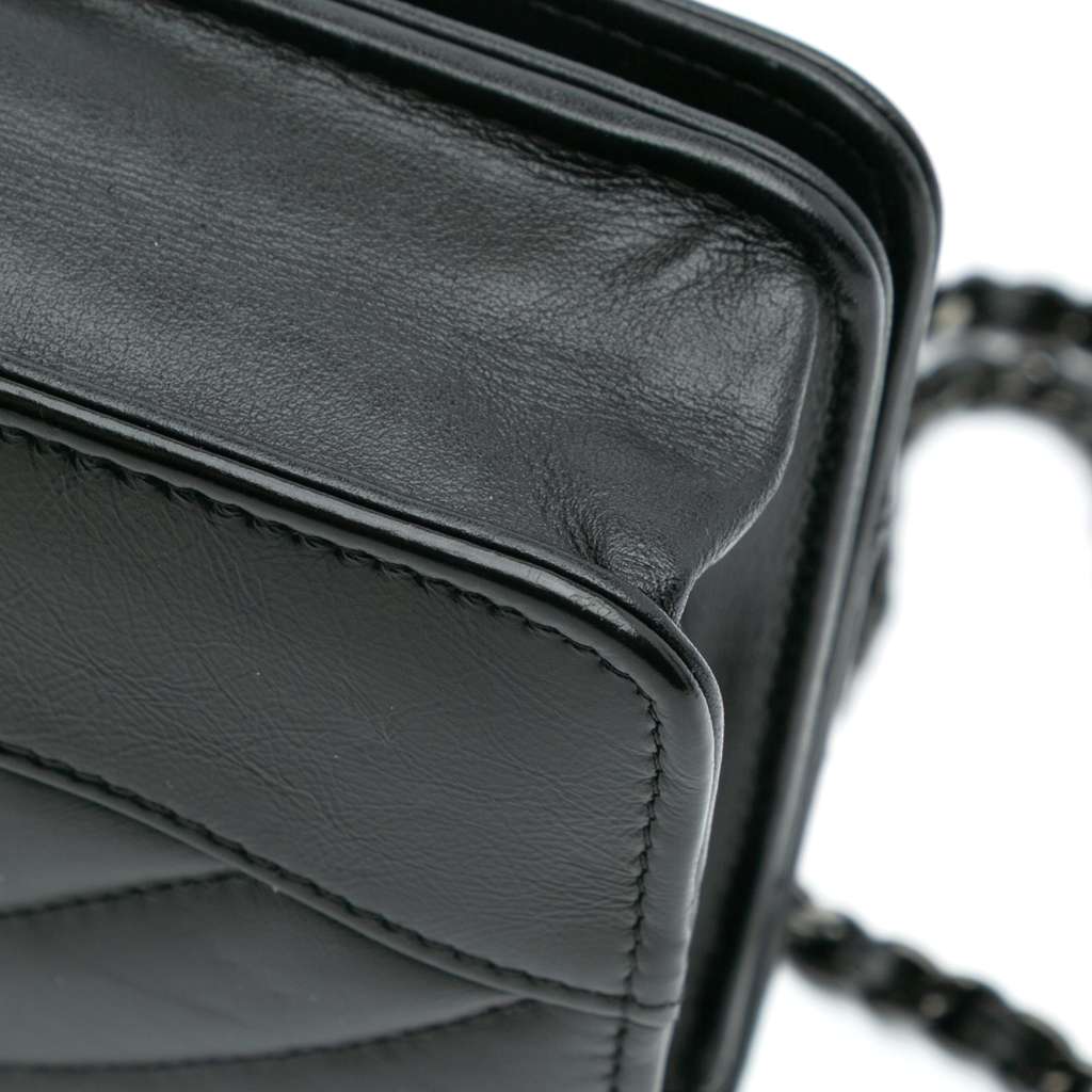 Chanel Chevron Aged Calfskin Gabrielle Wallet On Chain - Image 12