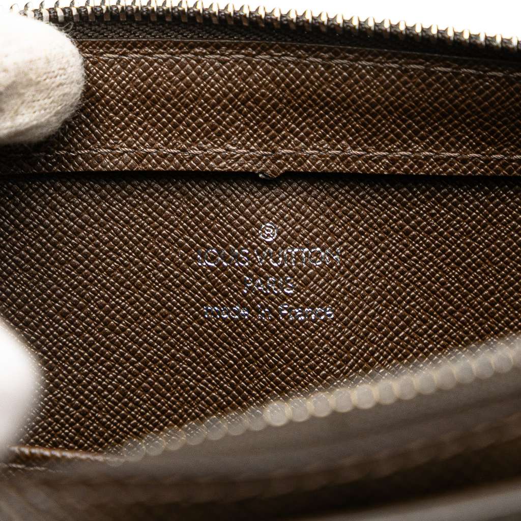 Louis Vuitton Taiga Pochette Baikal - 5