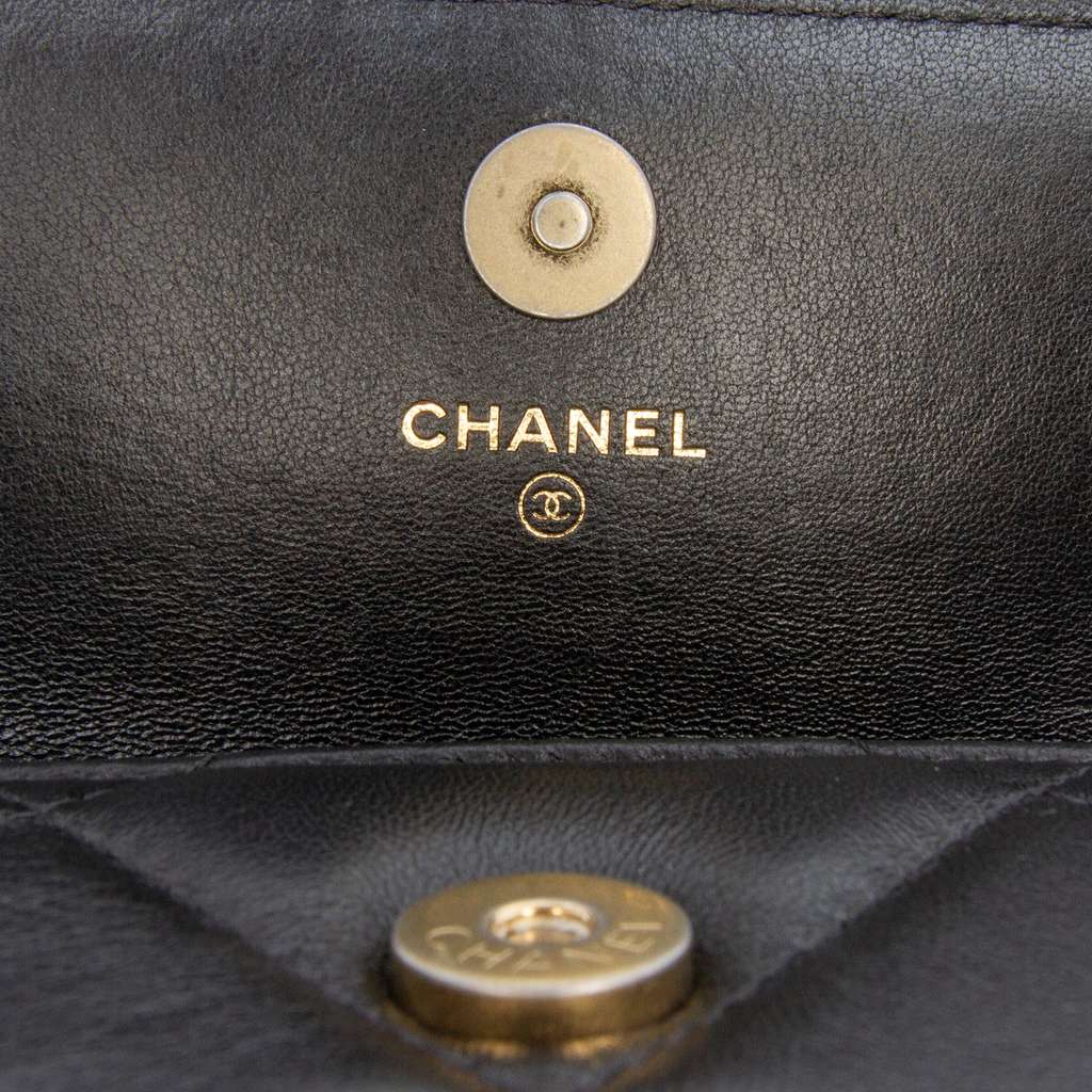 Chanel Quilted Lambskin 19 Flap Coin Purse With Chain - Detail 1