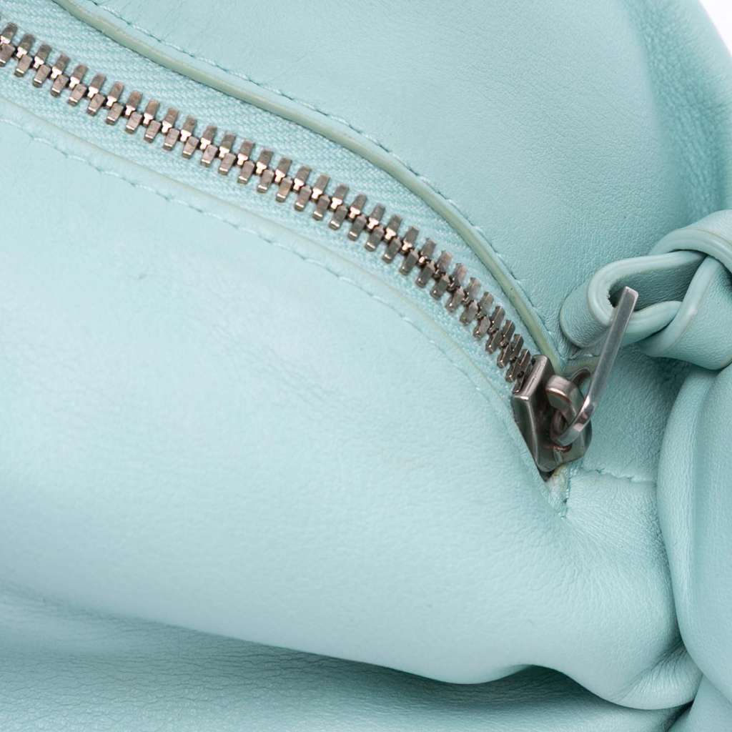 Bottega Veneta Mini Calfskin Double Knot - Detail 2