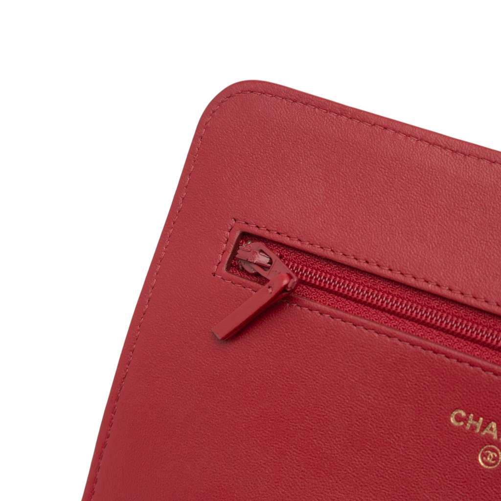 Chanel CC Quilted Velvet Wallet on Chain - Image 11