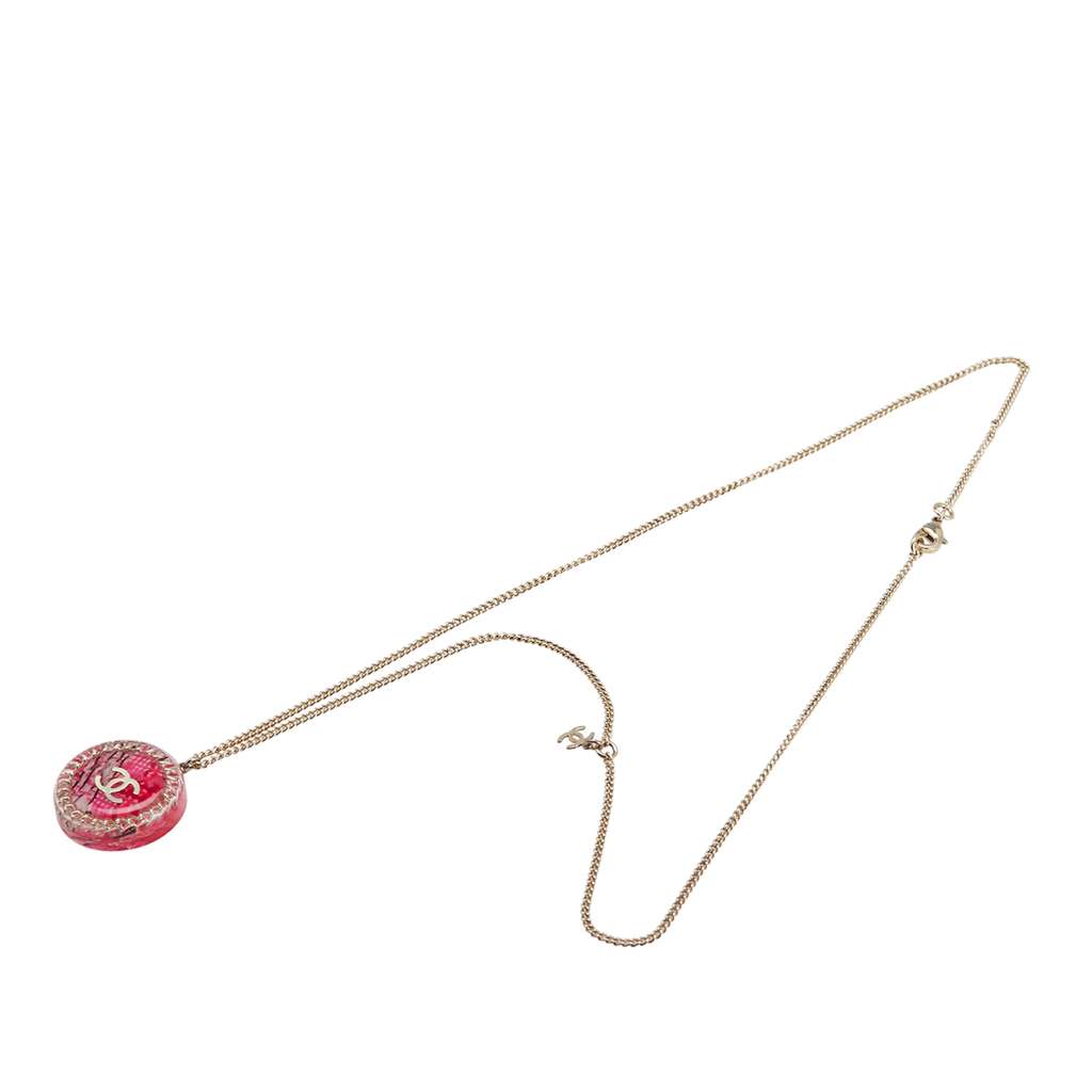 Chanel Gold Plated Resin CC Round Pendant Necklace - Detail 1