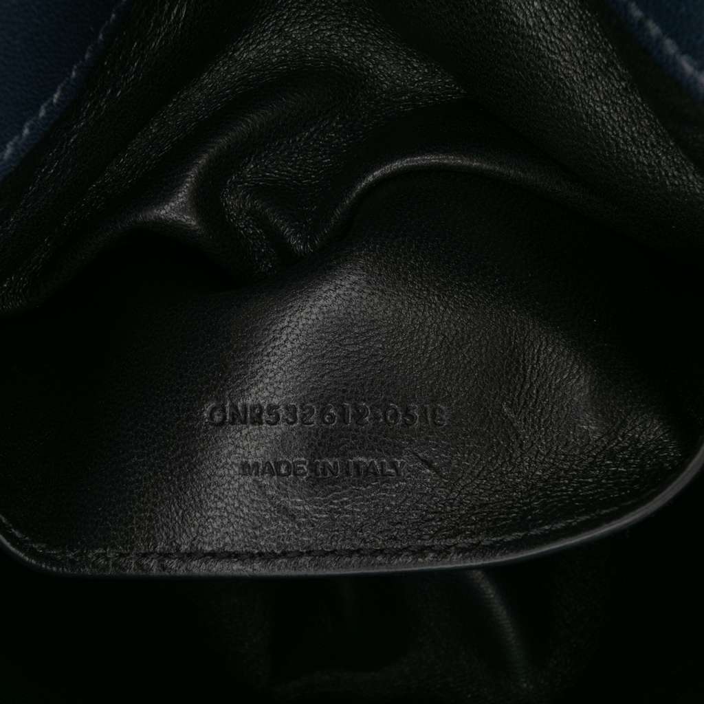 Saint Laurent Medium Lambskin Monogram Vicky Chain Bag - Detail 1