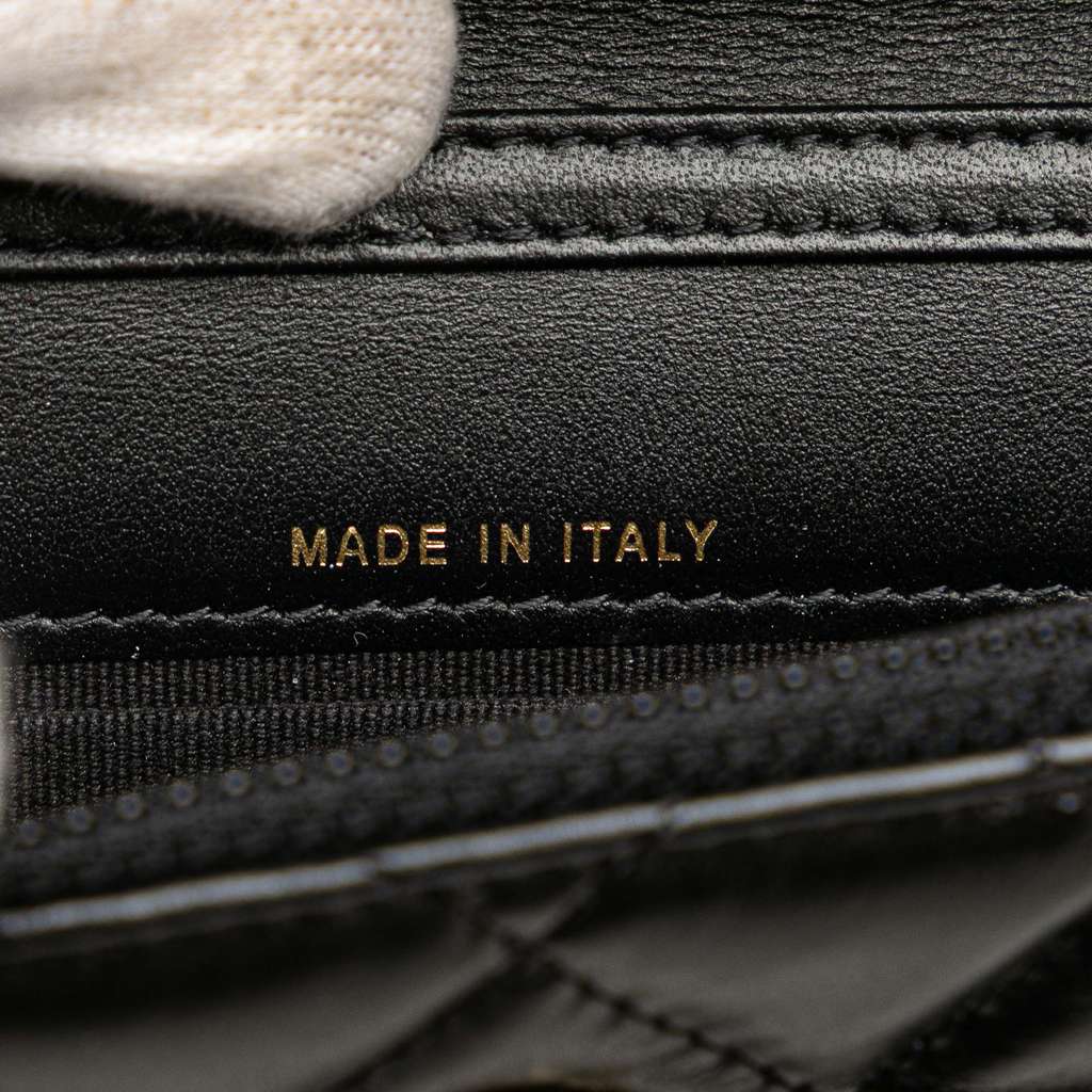 Chanel Quilted Calfskin Maxi Pearls Clutch With Chain - Detail 1