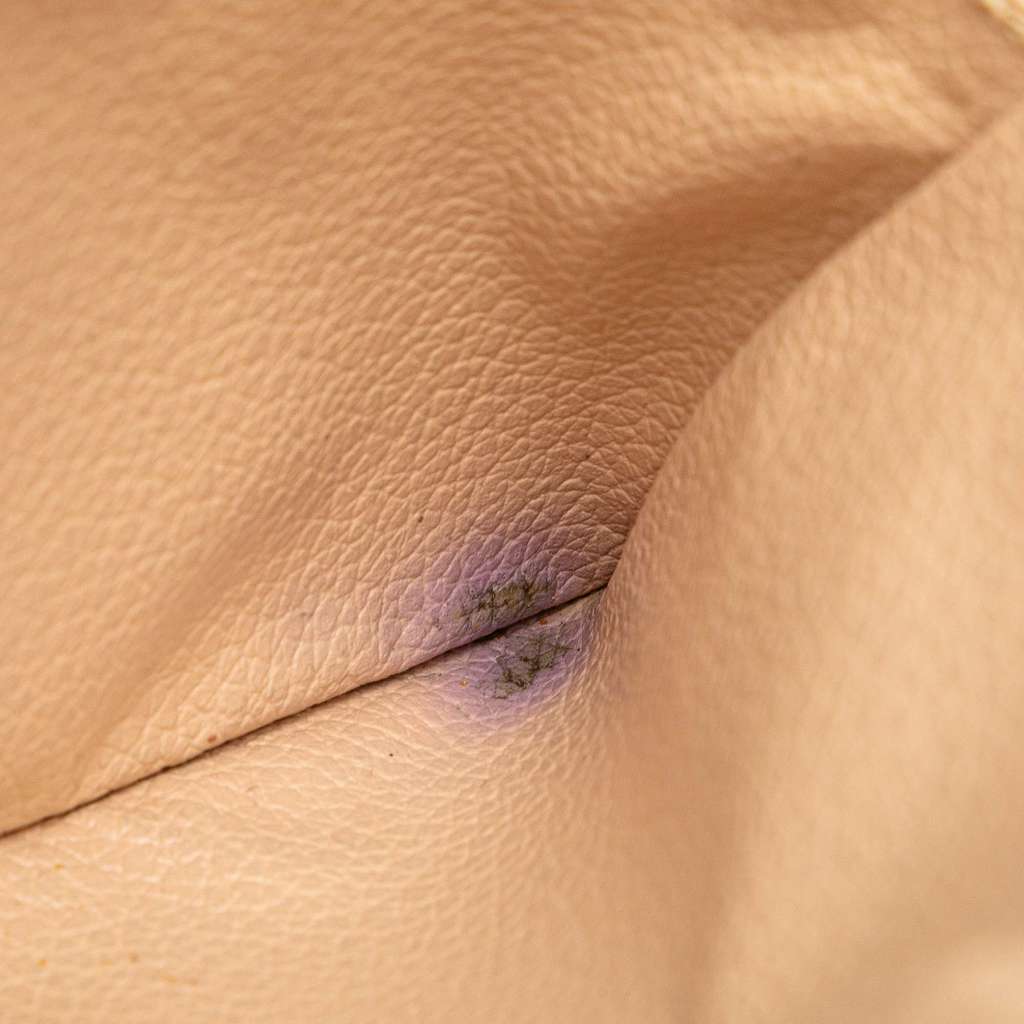 Louis Vuitton Monogram Trousse Toilette 23 - Detail 1